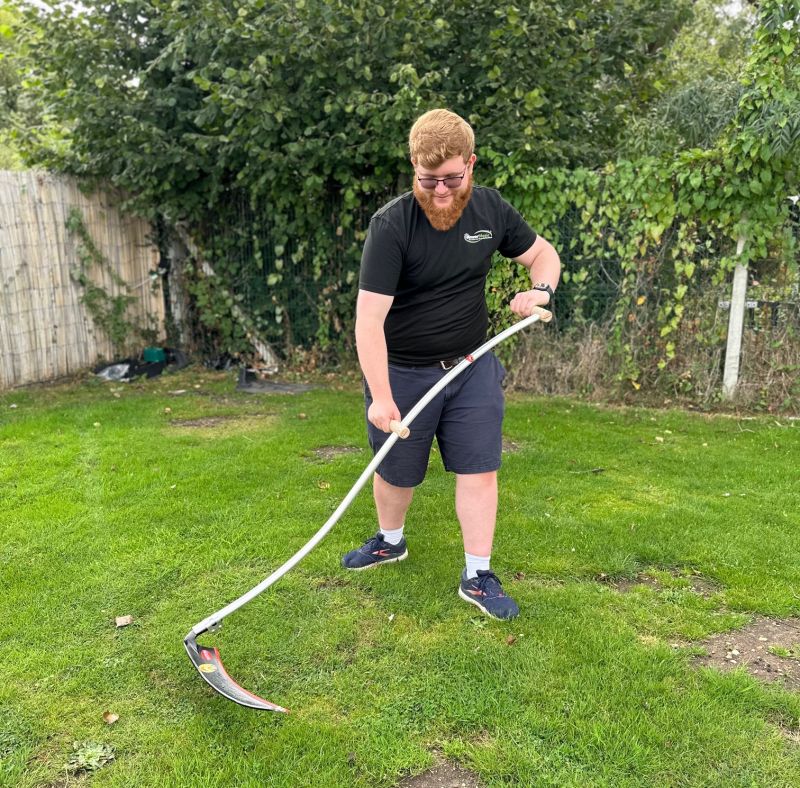 Traditional Turk Bramble Blade Scythe 50cm Traditional Turk Bramble Blade Scythe 50cm