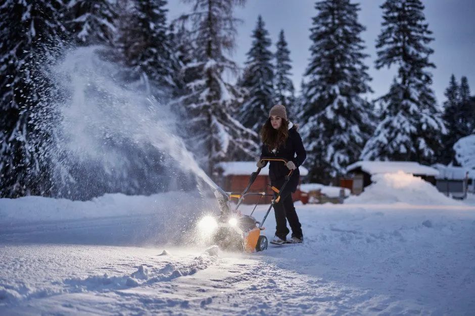 Stiga ST 700e Cordless Snow Shovel 50cm (Bare Tool)