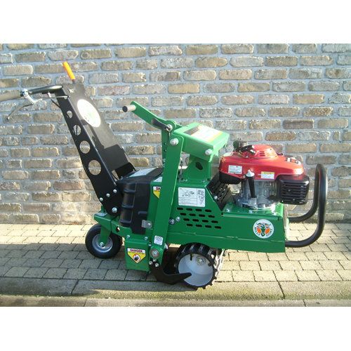 Billy Goat SC181HEU Hydrostatic Turf Cutter / 163cc Honda Engine