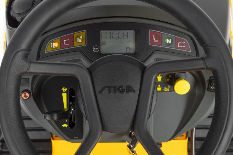 Stiga Estate 7102 W Special Ride-On Lawnmower 102cm / 688cc / Honda Stiga Estate 7102 W Special Ride-On Lawnmower 102cm / 688cc / Honda