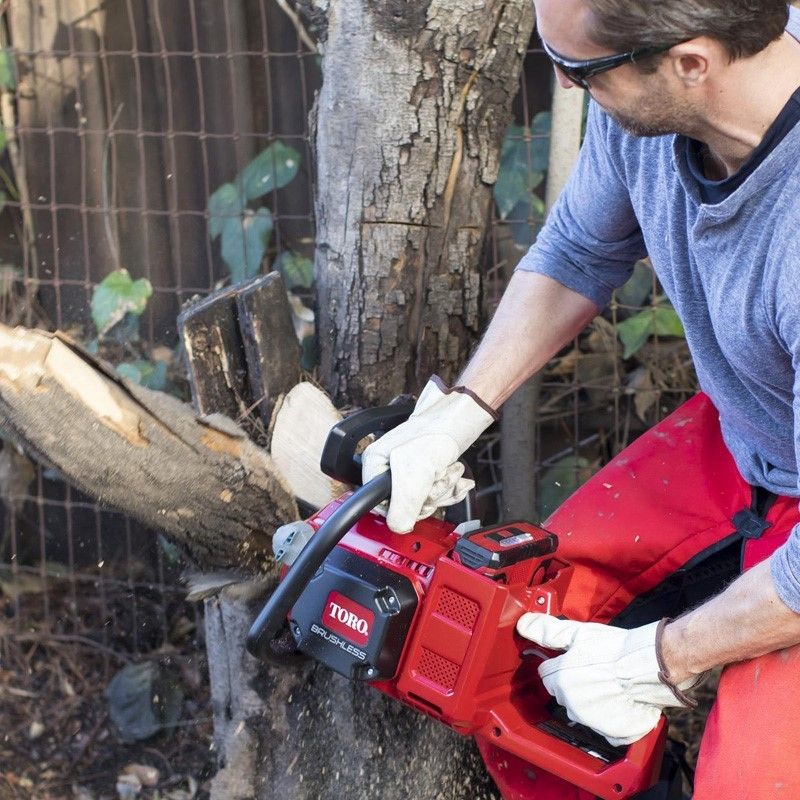 Toro Cordless Chainsaw with 40v Battery and Charger 36cm - Special Bundle Price Toro Cordless Chainsaw with 40v Battery and Charger 36cm - Special Bundle Price