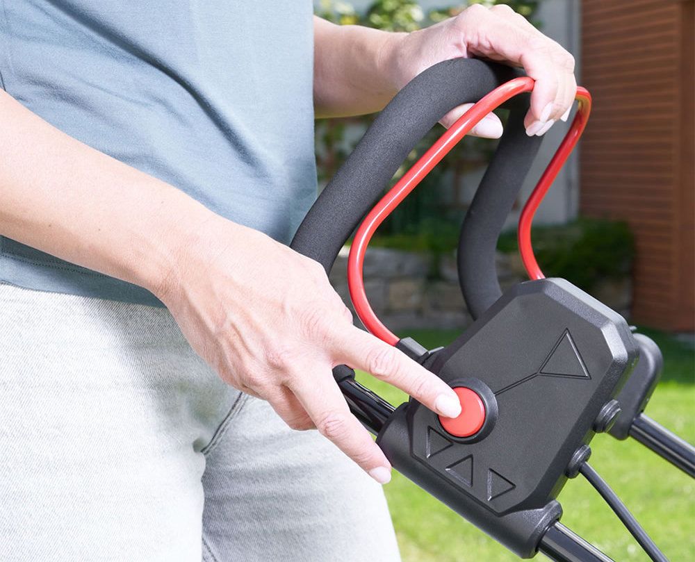 AL-KO Easy 322Li R Cordless Roller Mower Kit 32cm / 36v / 2.5Ah AL-KO Easy 322Li R Cordless Roller Mower Kit 32cm / 36v / 2.5Ah