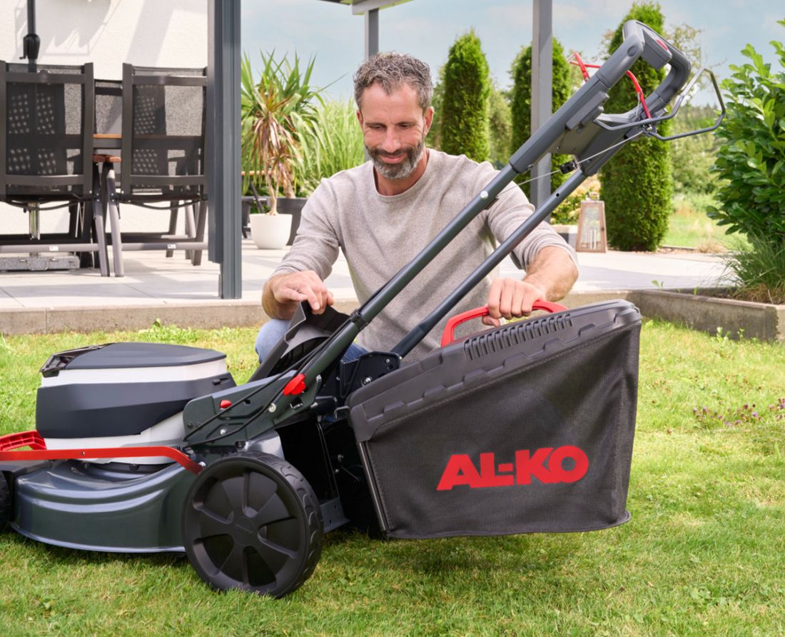 AL-KO 18V Comfort 51.6 Li SP Lawnmower Kit - 51cm / 36v / 8.0Ah / New 2026 AL-KO 18V Comfort 51.6 Li SP Lawnmower Kit - 51cm / 36v / 8.0Ah / New 2026