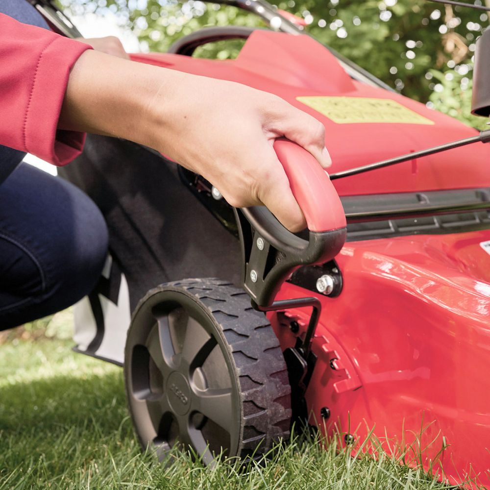 solo by AL-KO Easy 4216 SP-A Petrol Lawnmower 42cm / SP / 123cc - New 2026 solo by AL-KO Easy 4216 SP-A Petrol Lawnmower 42cm / SP / 123cc - New 2026