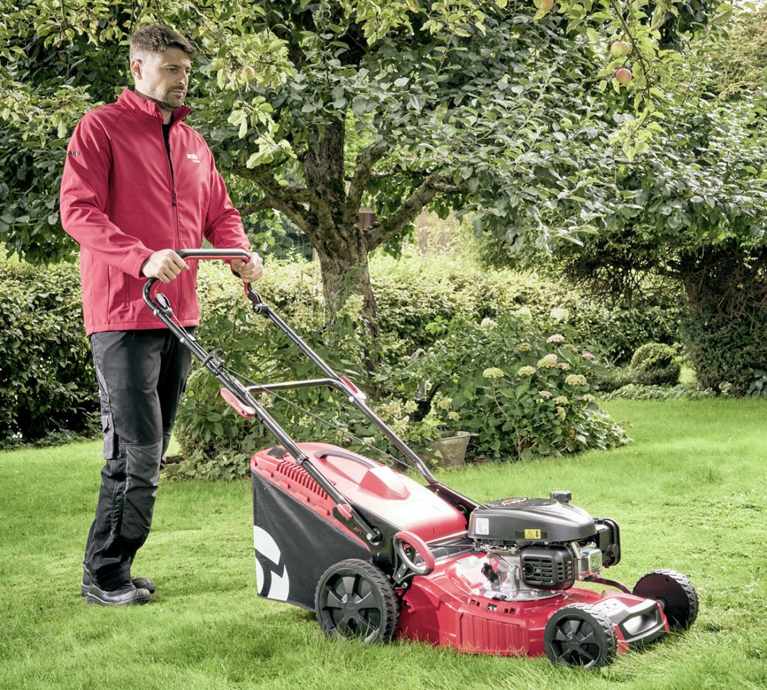 solo by AL-KO Easy 4716 P-A Petrol Lawnmower 123cc / 46cm Push -New 2026 solo by AL-KO Easy 4716 P-A Petrol Lawnmower 123cc / 46cm Push -New 2026