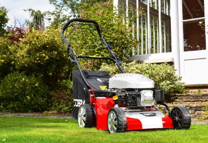 Cobra M46SPC Self Propelled Lawnmower 135cc /46cm