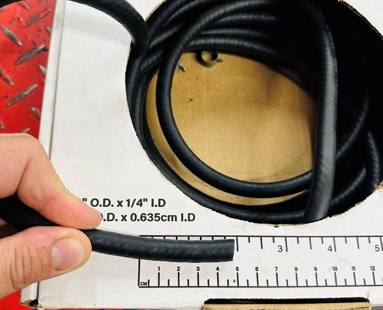Universal Engine Fuel Pipe - 6mm ID 11mm OD PER CENTIMETRE 395051R Universal Engine Fuel Pipe - 6mm ID 11mm OD PER CENTIMETRE 395051R