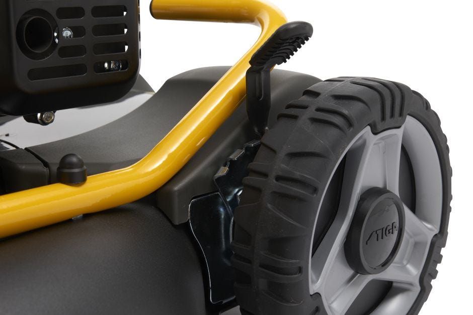 Stiga Expert Multiclip 950 V Petrol Lawn Mower Stiga Expert Multiclip 950 V Petrol Lawn Mower