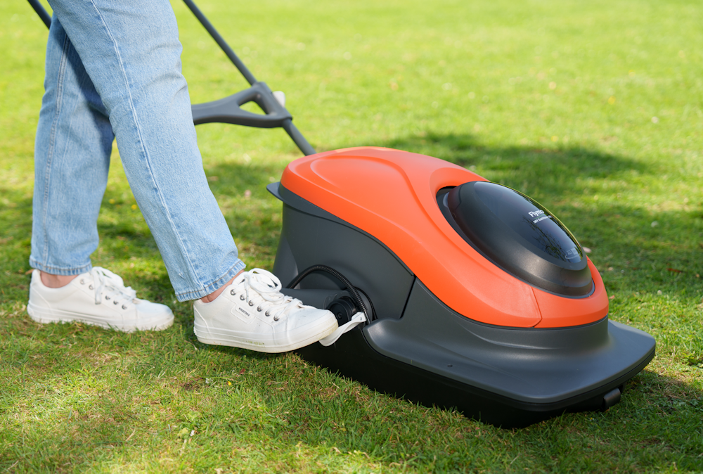 Flymo EasiHover 300 Cordless Hover Lawnmower 36v KIT (2 x 18v 4ah Battery) Flymo EasiHover 300 Cordless Hover Lawnmower 36v KIT (2 x 18v 4ah Battery)