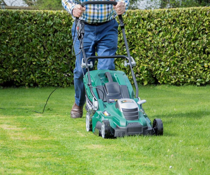 Webb ER40 Electric Lawnmower - 40cm / 1800w Webb ER40 Electric Lawnmower - 40cm / 1800w