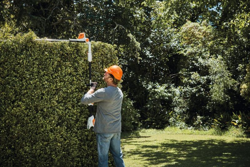 STIHL 36v Li-Ion Long Reach Hedge Trimmer 45cm Cut W STIHL 36v Li-Ion Long Reach Hedge Trimmer 45cm Cut W