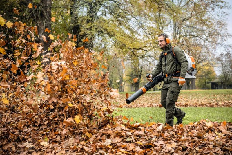 STIHL BR800CE Back Pack Blower 79.9cc 4 Mix Eng 11.7 STIHL BR800CE Back Pack Blower 79.9cc 4 Mix Eng 11.7