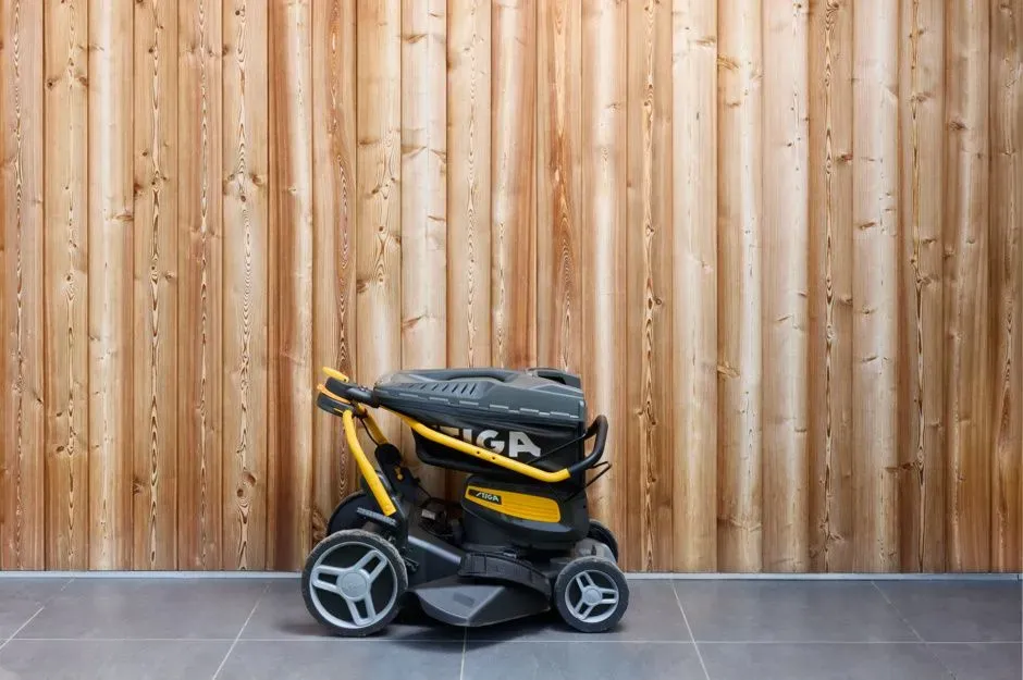 Stiga Combi 748e V Premium Cordless Lawnmower Kit 46cm / 2 x 7.5Ah Stiga Combi 748e V Premium Cordless Lawnmower Kit 46cm / 2 x 7.5Ah