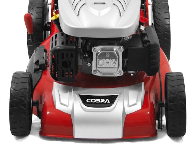Cobra M51SPC SelfPropelled Petrol Lawnmower 51cm / Mulch Cobra M51SPC SelfPropelled Petrol Lawnmower 51cm / Mulch