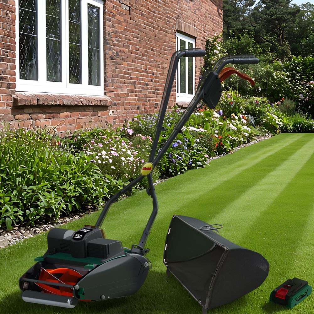 Webb 20v Cordless Cylinder Mower c/w 4ah Battery / Charger Webb 20v Cordless Cylinder Mower c/w 4ah Battery / Charger