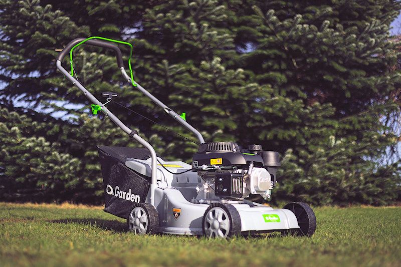 Q-Garden QG39-130 Petrol Rotary Lawn Mower 39cm Q-Garden QG39-130 Petrol Rotary Lawn Mower 39cm