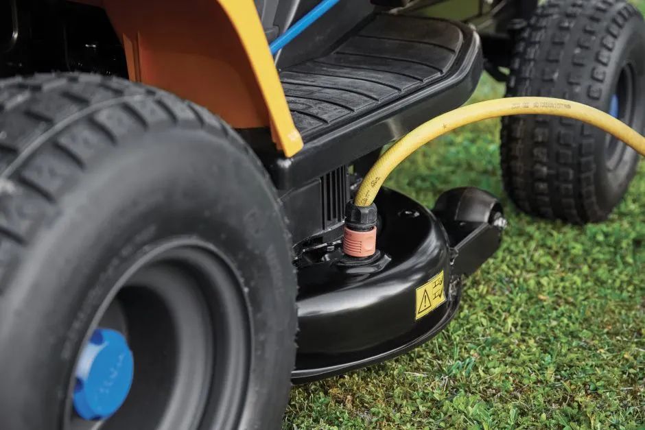 STIGA Estate 384e Lawn Tractor - 2T2200481/ST2 STIGA Estate 384e Lawn Tractor - 2T2200481/ST2