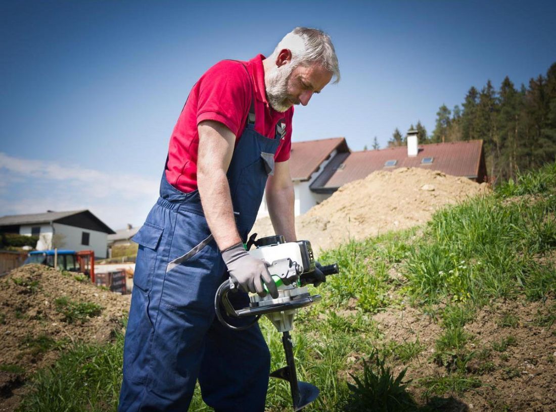 Zipper ZI-ELB70 Petrol Earth Borer + Auger - 2-Stroke Zipper ZI-ELB70 Petrol Earth Borer + Auger - 2-Stroke