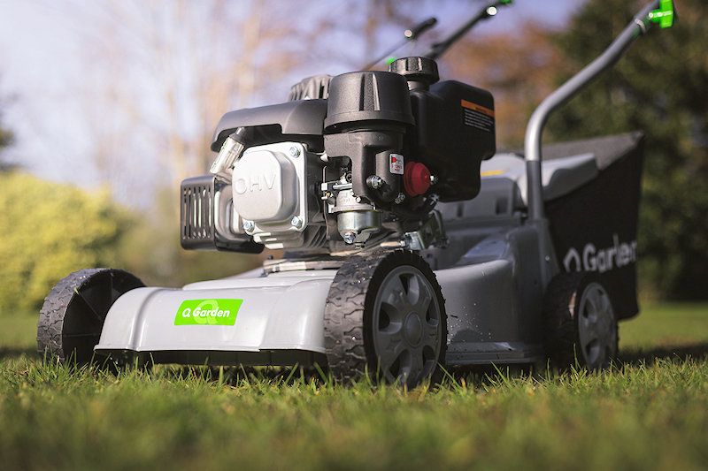 Q-Garden QG39-130 Petrol Rotary Lawn Mower 39cm Q-Garden QG39-130 Petrol Rotary Lawn Mower 39cm