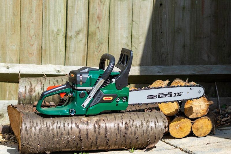 Webb PCS16 Petrol Chainsaw 40cm / 45cc Webb PCS16 Petrol Chainsaw 40cm / 45cc