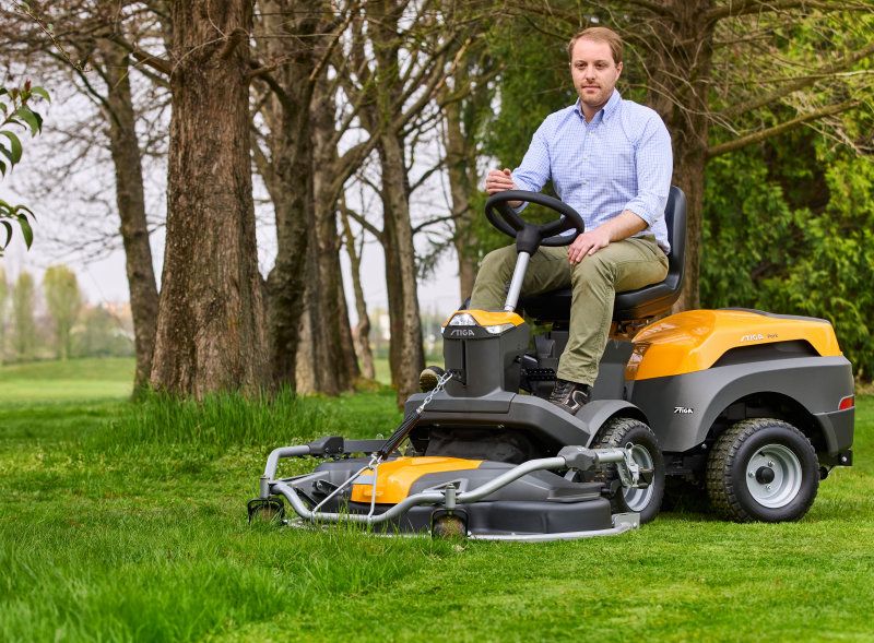 Stiga Park 700 WX Front Mowers Stiga Park 700 WX Front Mowers
