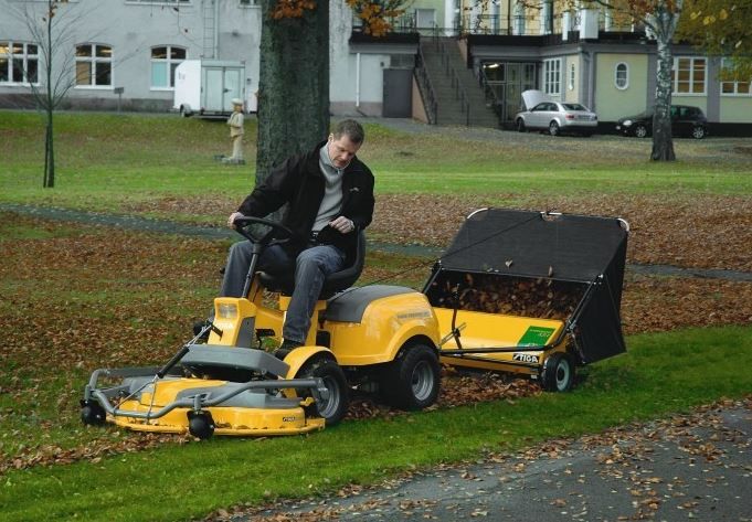Stiga Universal Grass and Leaf Collector Sweeper 42in for Ride-On Mower Stiga Universal Grass and Leaf Collector Sweeper 42in for Ride-On Mower