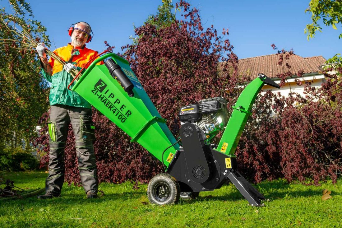 Zipper Petrol Chipper Shredder 100mm branch diam - 196cc Zipper Petrol Chipper Shredder 100mm branch diam - 196cc