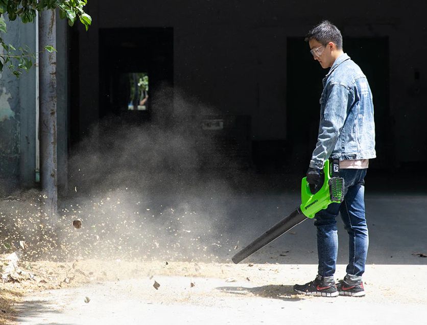 Greenworks G24ABII Cordless Axial Leaf Blower 24v 145 km/h (Tool Only) Greenworks G24ABII Cordless Axial Leaf Blower 24v 145 km/h (Tool Only)