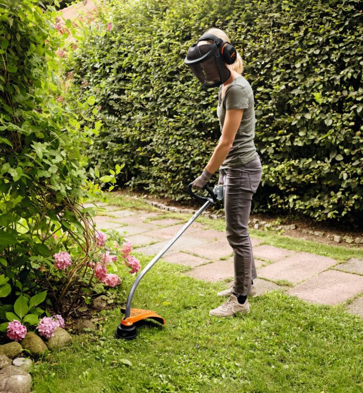 STIHL FS38 Petrol Trimmer 27.2cc 0.9hp 2 Mix Eng Be STIHL FS38 Petrol Trimmer 27.2cc 0.9hp 2 Mix Eng Be