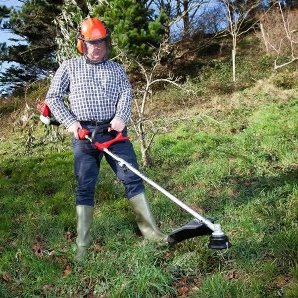 Mountfield Petrol Multi-Tool 5-in-1 / 25cc / Brushcutter / Hedgercutter / Pruner MM2605 Mountfield Petrol Multi-Tool 5-in-1 / 25cc / Brushcutter / Hedgercutter / Pruner MM2605