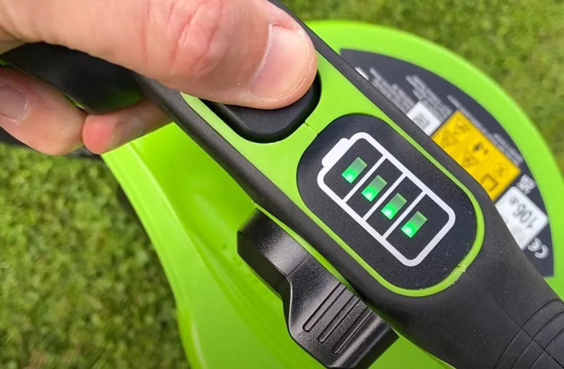 Greenworks 40v GD40BVIIK2X Cordless Leaf Blower Vac Kit (Inc 2 Batteries / charger) Greenworks 40v GD40BVIIK2X Cordless Leaf Blower Vac Kit (Inc 2 Batteries / charger)