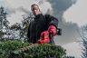 Milwaukee M12 Premium Cordless Hedge Trimmer Kit 20cm / 2x4 Ah 4933479973 Milwaukee M12 Premium Cordless Hedge Trimmer Kit 20cm / 2x4 Ah 4933479973